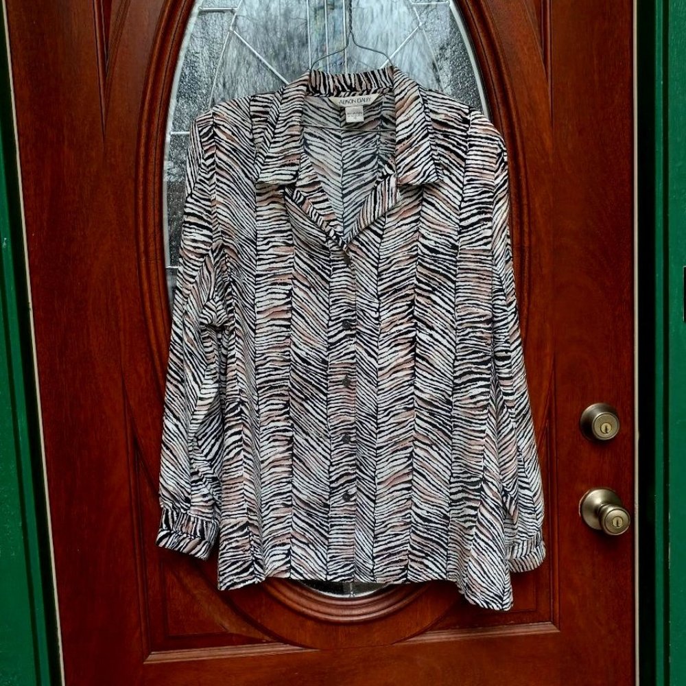Allison Daley Animal Print Blouse Size 16